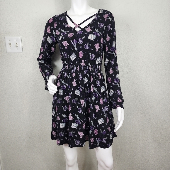 Harry Potter Hot Topic Weasleys Wizard Wheezes Dress Size Small - Picture 2 of 15